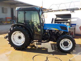 NEW HOLLAND T4050F CAB TRACTOR - picture0' - Click to enlarge