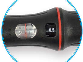 A70510 - 1/2\ SQ. DR. 40-200NM TORQUE WRENCH