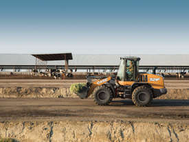 CASE 521F WHEEL LOADERS - picture1' - Click to enlarge