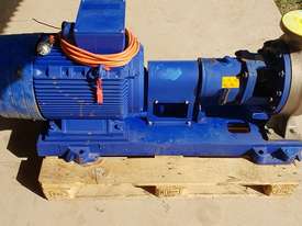 2010 Siemens 37 KW Electric Motor Centrifugal KSB Alloy Stainless Water Pump 188 m/3h Head 40m  - picture0' - Click to enlarge