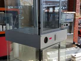 PET SHOP DISPLAY CABINET LOCKABLE - picture1' - Click to enlarge