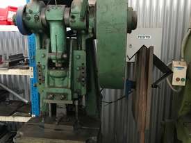 C Frame Hydraulic Press - picture0' - Click to enlarge