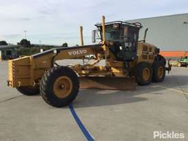 2001 Volvo G710 A Series II - picture2' - Click to enlarge