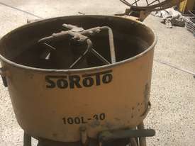 Soroto Pan Mixer 100L - picture0' - Click to enlarge