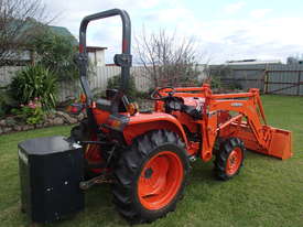 kubota 2015 L3200D tractor with loader - picture1' - Click to enlarge