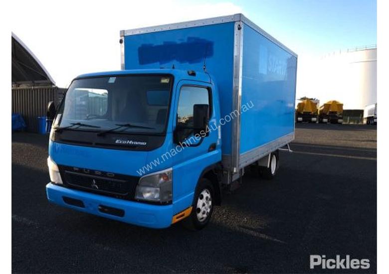 Used Mitsubishi CANTER 7 800 Service Trucks in Listed 