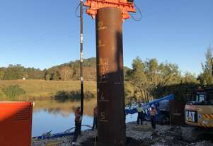 62S Vibratory hammer and powerpack ( Dry Hire) Cesco Deep Foundation Equipment