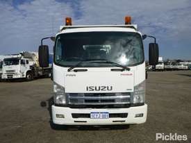 2011 Isuzu FRR600 Long - picture1' - Click to enlarge