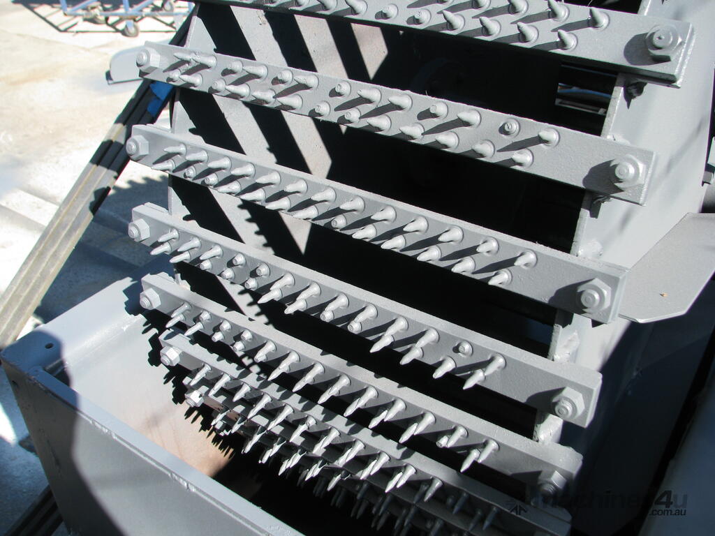 Used Shredder Industrial Carpet Fabric Cardboard Recycler Tearer