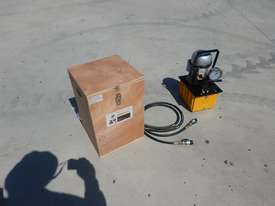 Ashita HHL-10 10 Ton Hydraulic Gear Puller - picture0' - Click to enlarge