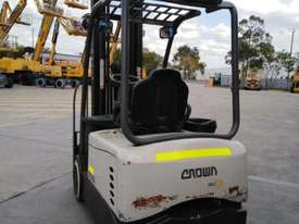 Used Crown 1675kg Electric Forklift - picture1' - Click to enlarge