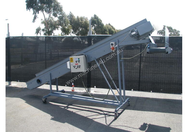caption Large Incline Motorised Belt Conveyor - 3.8m long
