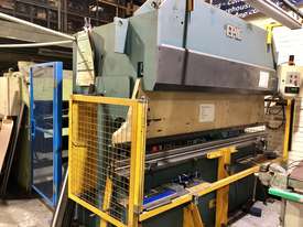 EPIC INDUSTRIES 100T PRESS BRAKE - picture0' - Click to enlarge