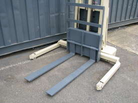 Crown Forklift Manual Walkie Stacker - 15BS64A - picture1' - Click to enlarge