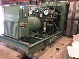 Industrial Generator - UNDER 600 HOURS - picture0' - Click to enlarge