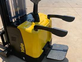 Yale MS15XUX Electric Rider Stacker - picture2' - Click to enlarge