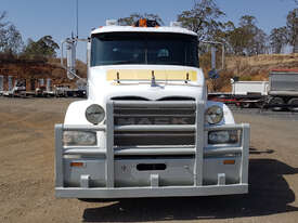 Mack METRO-LINER Crane Truck Truck - picture1' - Click to enlarge