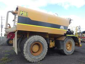 Caterpillar 773F Water Truck - picture1' - Click to enlarge