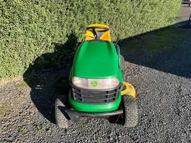 John Deere LA115 Ride on Lawn Mower - picture0' - Click to enlarge