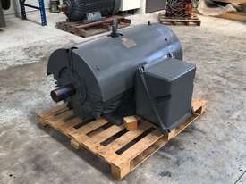 150 kw 200 hp 6 pole 980 rpm 415 volt 315 frame Toshiba Type TIKK FBKW AS1359 AC Electric Motor - picture0' - Click to enlarge