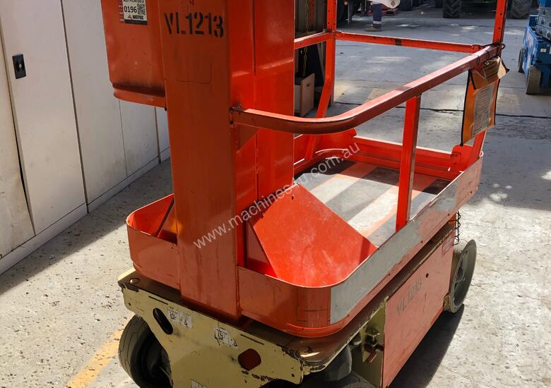 USED JLG 1230ES Electric Vertical Man Lift image 3