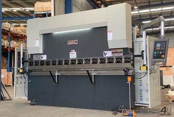 3200mm x 6mm Guillo & 3200 x 135t Pressbrake & Guillotine combo. 3200mm x 6mm Guillo & 3200 x 135t Pressbrake & Guillotine combo.