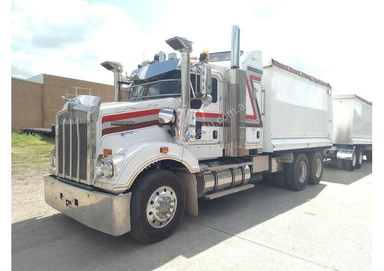caption Kenworth T409SAR