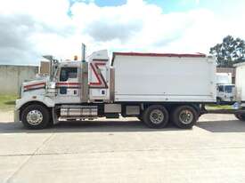 Kenworth T409SAR - picture2' - Click to enlarge