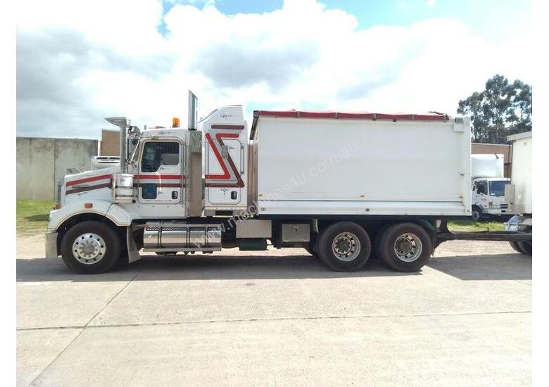 caption Kenworth T409SAR