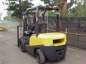 TCM 3Ton FD30T3 Container Entry (2.9m Lift) Diesel Forklift - picture2' - Click to enlarge
