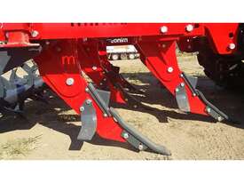 FARMTECH GB-5 SUB SOILER + DUAL ROLLER (5 TINE, 2.4M) - picture2' - Click to enlarge