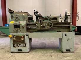 Centre Lathe, 330x900mm Turning Capacity - picture0' - Click to enlarge