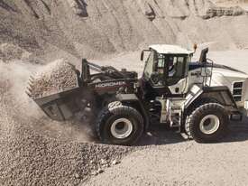 27T Hidromek HMK 640 Wheel Loader for hire - picture0' - Click to enlarge