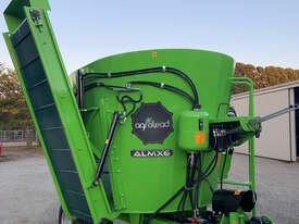ALMX6 FEED MIXER WAGON - picture2' - Click to enlarge