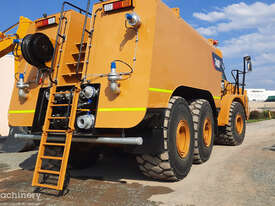 CATERPILLAR 740, 740B, 740GC Water Tanks - picture1' - Click to enlarge