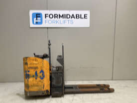 Crown PR4500 Pallet Truck Forklift - picture0' - Click to enlarge