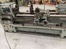 Taiwan Centre Lathe - picture2' - Click to enlarge