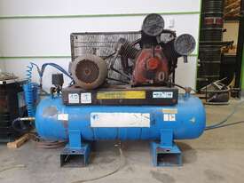 5.5 KW Piston Air Compressor - picture0' - Click to enlarge