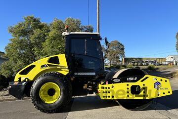 Multipac 114H-2 Smooth drum roller