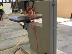 Mini Max Overhead Router  - picture2' - Click to enlarge