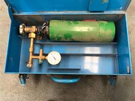 KRUPP GAS CYLINDER IN STORAGE CASE, 0.4M x 0.3M x 0.1M 5KG - picture0' - Click to enlarge