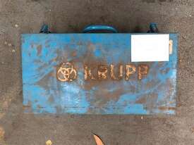 KRUPP GAS CYLINDER IN STORAGE CASE, 0.4M x 0.3M x 0.1M 5KG - picture0' - Click to enlarge