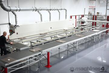 Panel return conveyor for edgebanders. Premium Austrian System