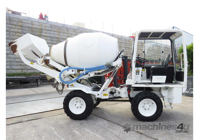 Used 2015 fiori 2015 Fiori Self loading Concrete cement mixer ATTMIX