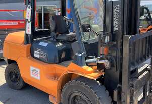 LIFTEK - TOYOTA 02-7FDA50 5 Ton Forklift