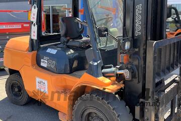 LIFTEK - TOYOTA 02-7FDA50 5 Ton Forklift