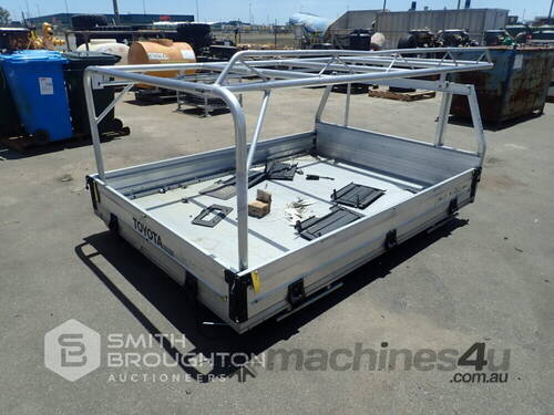 TOYOTA HILUX SINGLE CAB ALUMINUM TRAY WITH TRADE RACK