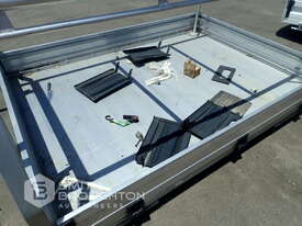 TOYOTA HILUX SINGLE CAB ALUMINUM TRAY WITH TRADE RACK - picture2' - Click to enlarge