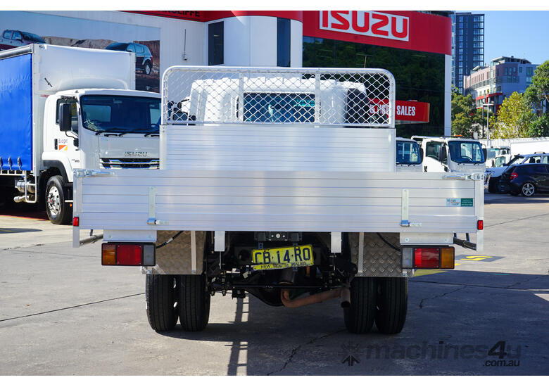 Buy Used 2015 Isuzu 2015 Isuzu NNR 200 MWB AMT Heavy Duty Table Top
