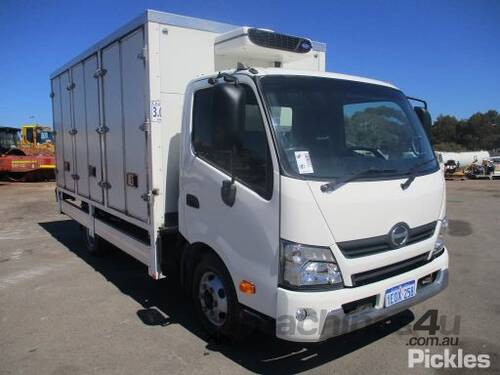 2014 Hino 300 series